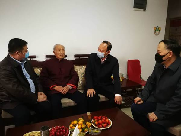 说明: http://news.wnu.edu.cn/__local/7/F9/34/D90C66EEB85E15902EF0B38EA6F_65FA8361_9BDDA.png